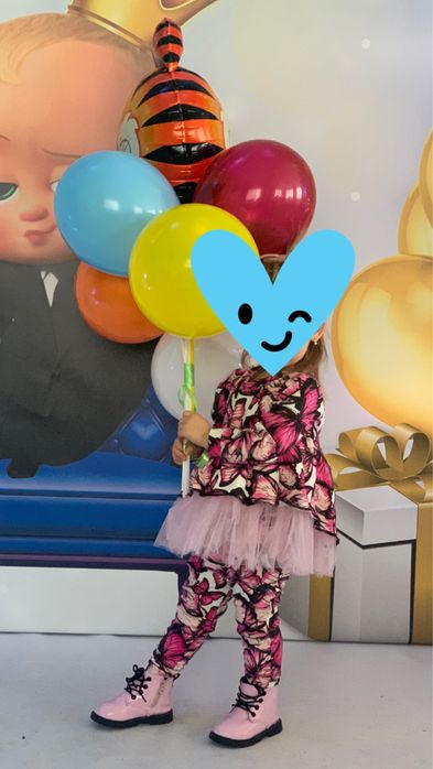 Неймовірно гарний костюмчик для дівчинки!