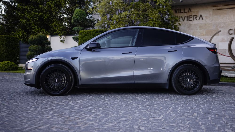 Продається Tesla Model Y Juniper 2025 AWD