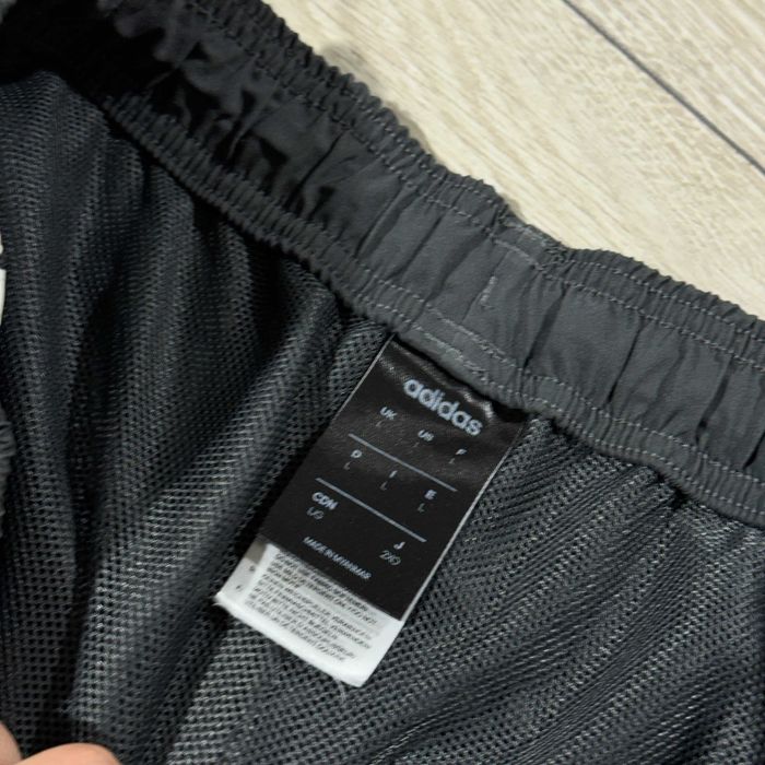 Сірі Спортивні Шорти Адідас Adidas Essentials 3-Stripes Grey, L, Оригінал