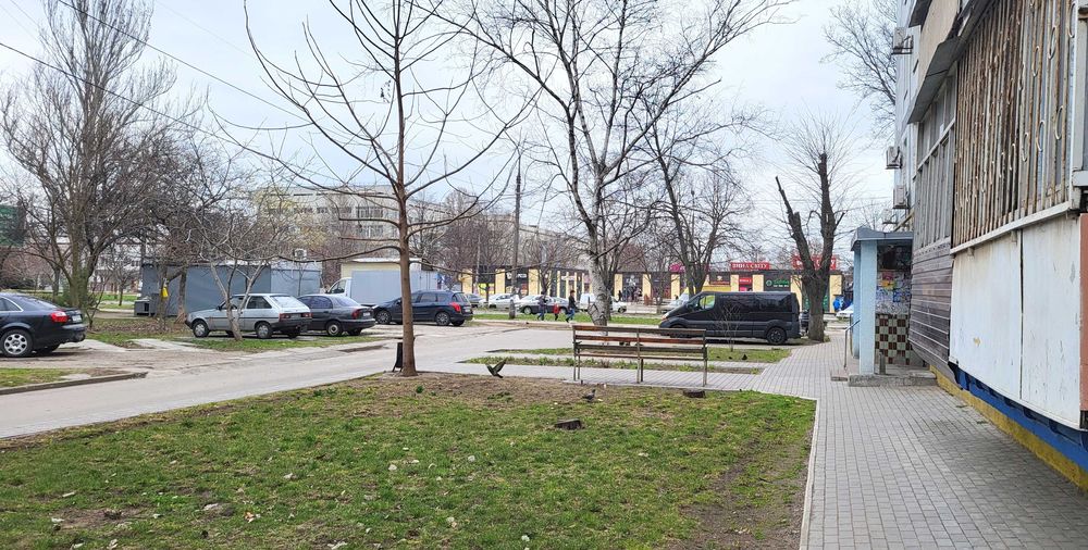 Продаж 3-х к.кв. вул. Новгородська, буд. 5, поруч 5-та дитяча лікарня.