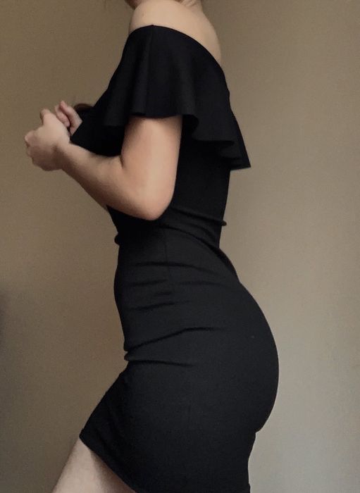 Сукня чорного кольору