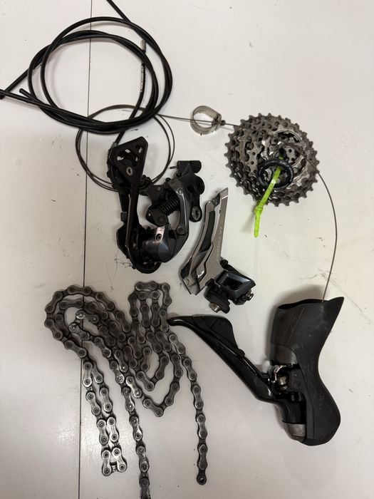 Pack shimano ultegra R8000 11V- Manete esquerda + Desviador frente+ Desviador traseiro+ Corrente