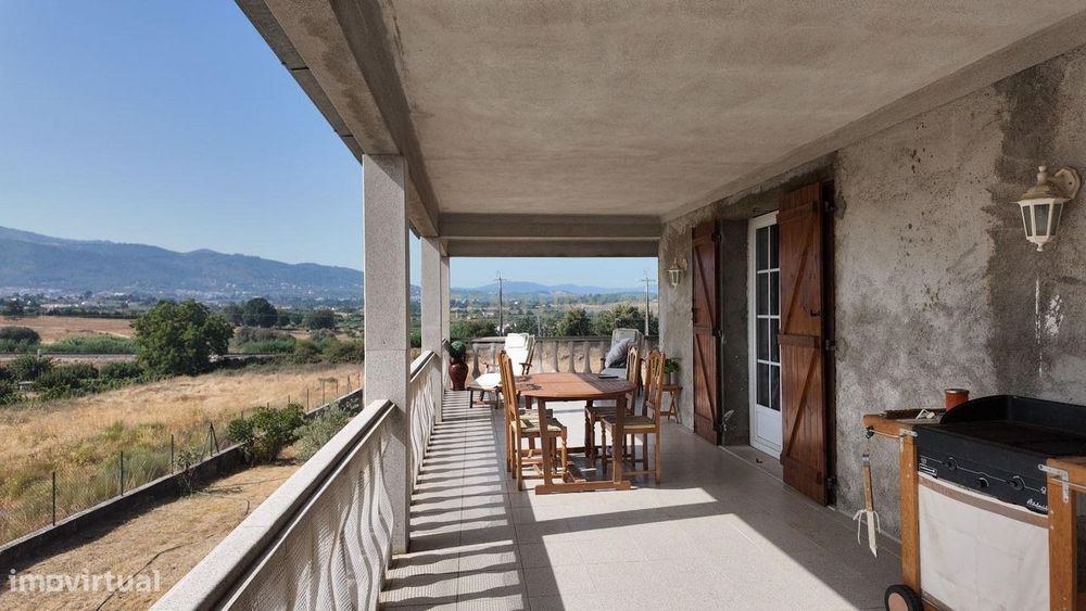 Moradia T3 no Fundão com lindas vistas em terreno de 5.000m2 — Fundão, Valverde, Donas, Aldeia De Joanes E Aldeia Nova Do Cabo, Castelo Branco