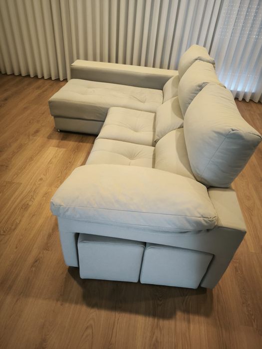 Sofa com chaise longue
