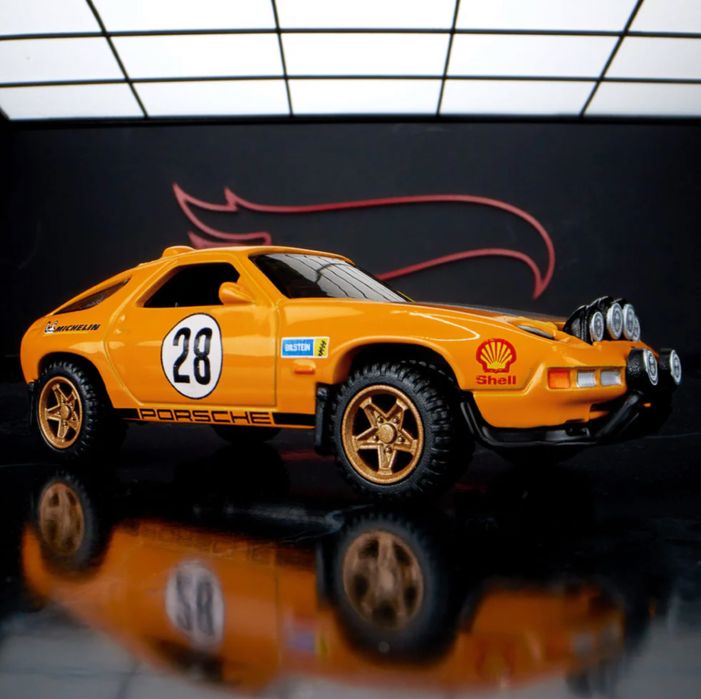 Hot Wheels Elite64 Porsche 928 Safari