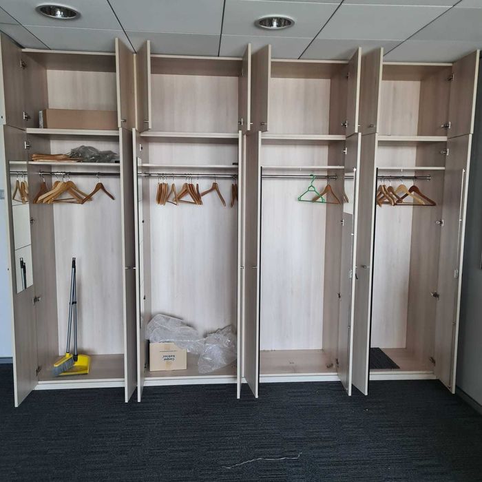 Szafa ubraniowa z nadstawką 100