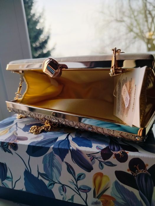 Nowa elegancka torebka/kopertówka z cyrkoniami