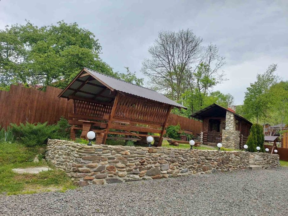 НОВИЙ РІК ВІЛЬНО.Два брати ЕКО. будинок або окремі кімнати.ЧАНИ.