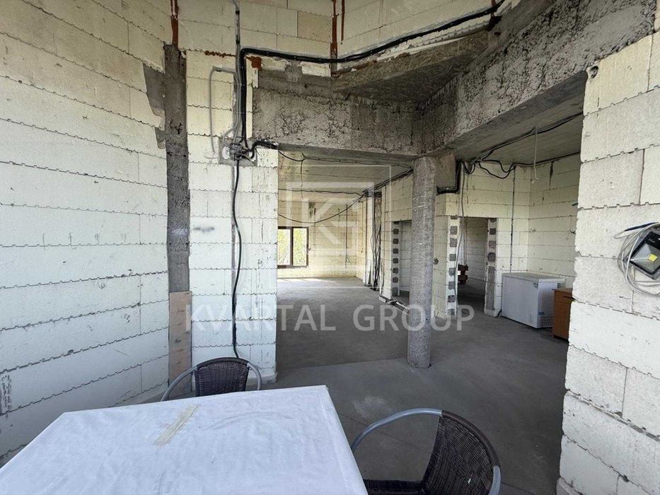 Продаж просторого будинку 180 м² з гаражем та укриттям !