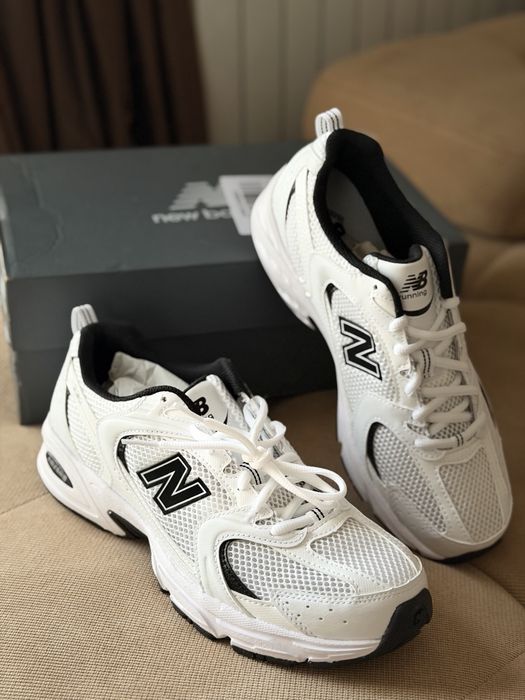 New Balance 530 White Black чоловічі кросівки білі чорні 41 р кроссовки черно белые