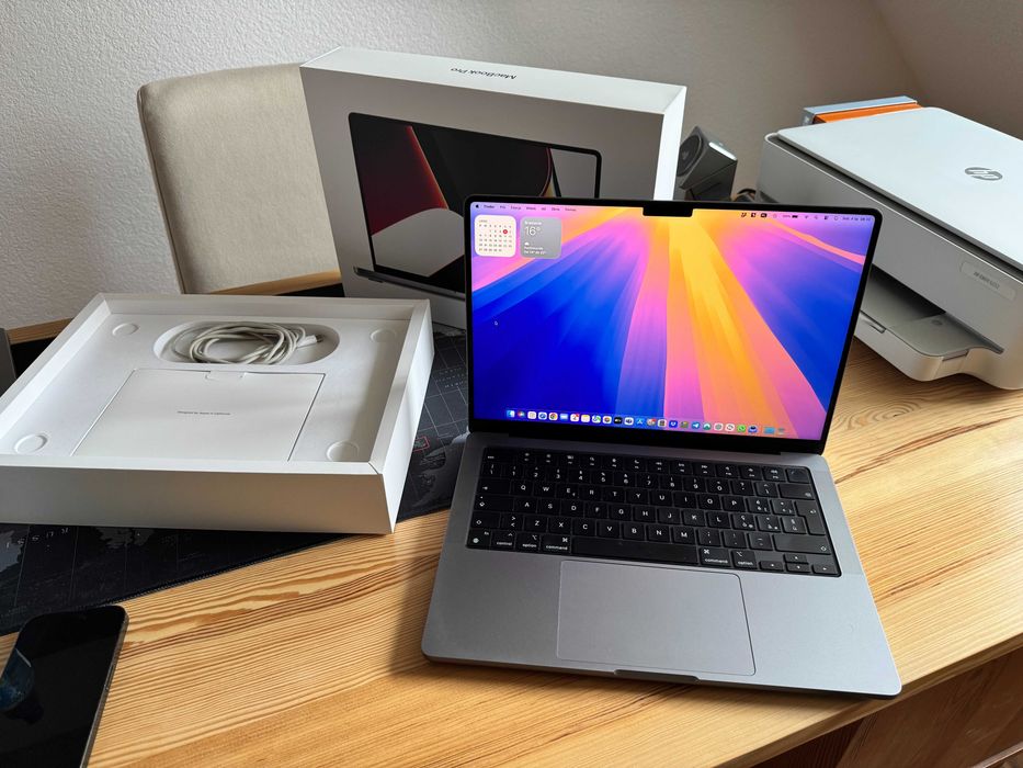 Apple MacBook Pro 14” M3 8GB 512GB Silver – Stan Jak Nowy!