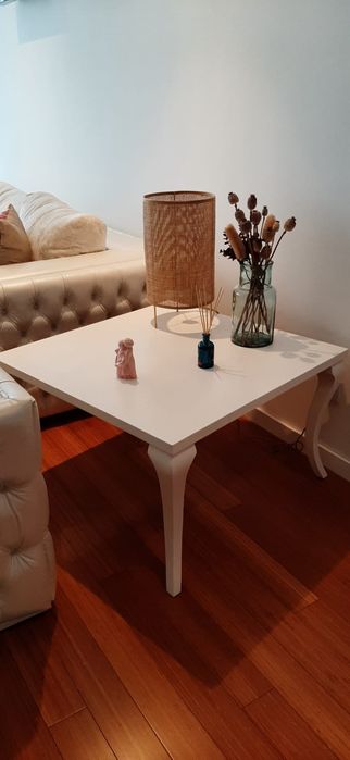 Mesa de apoio a sofá