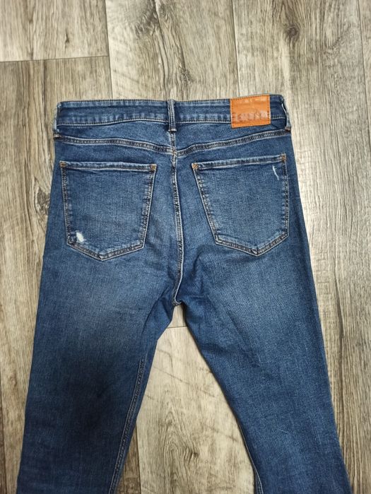 Джинсы Denim Bershka 28 размер скинни