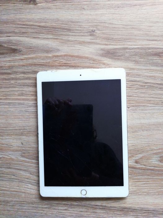 IPad uszkodzony tablet