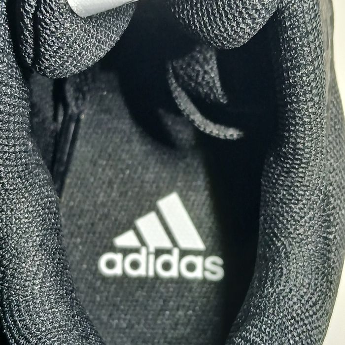 Adidas criança Tam: 32