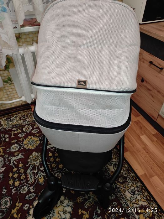 Продам детскую коляску