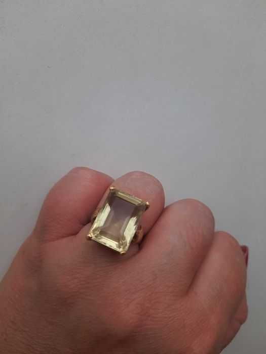 Pierścionek złoty z kwarcem
