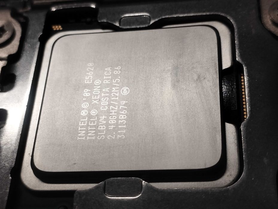 Apple Mac Pro 5,1 Dual CPU Tray (2× Intel Xeon E5620, 2.40GHz)