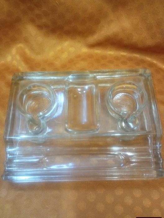 Szklany kałamarz biurkowy