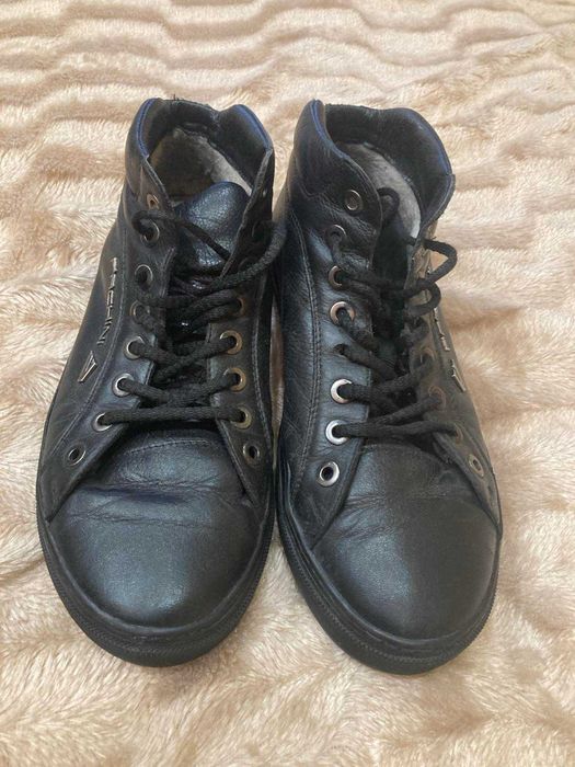 Полуботинки теплые кожа.