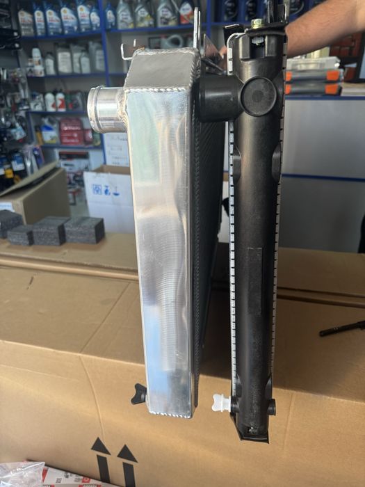 Радіатор збільшений NISSAN Patrol Y60