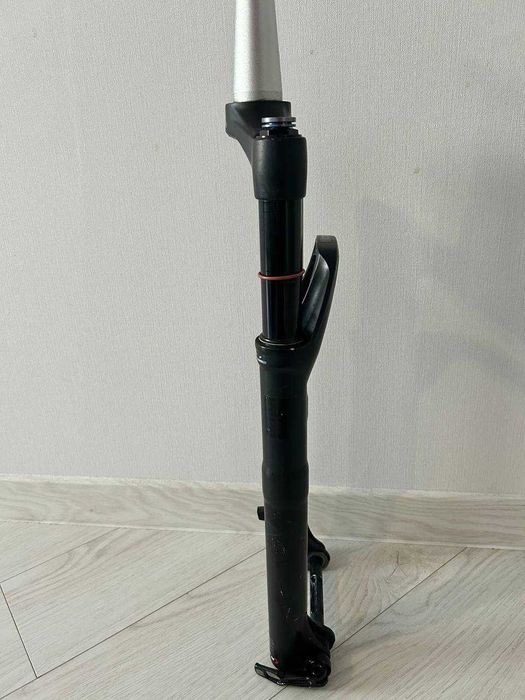 Велосипедна вилка RockShox judy 29/110
