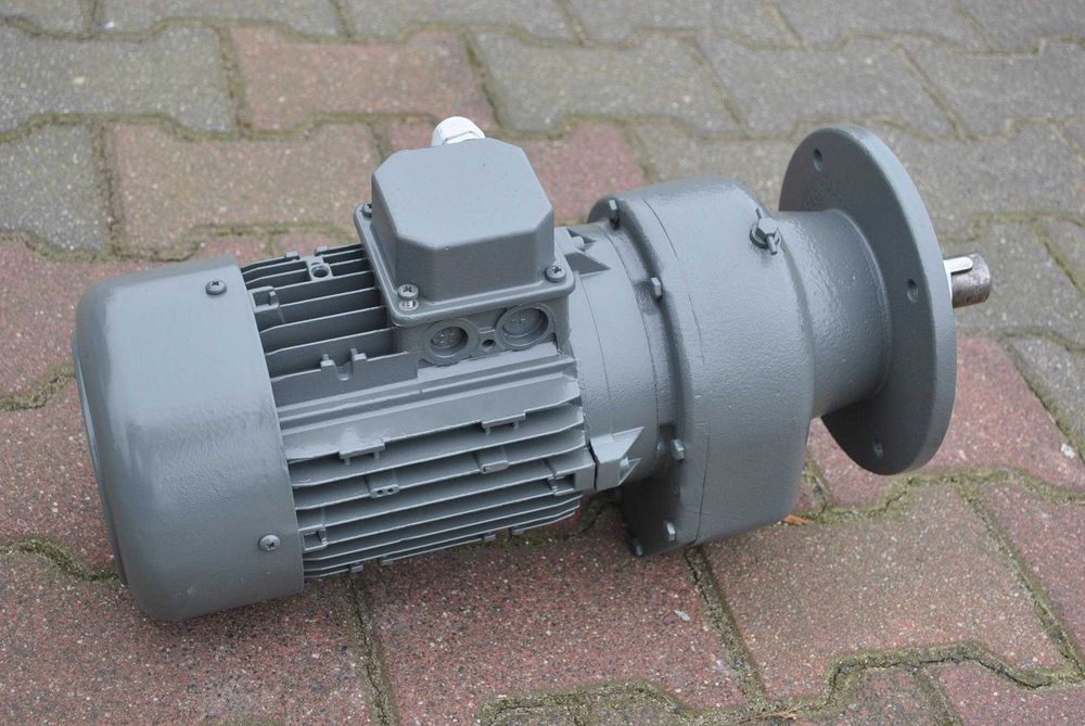 Motoreduktor kołnierzowy 1.1kw. 30obr./min.. NORD