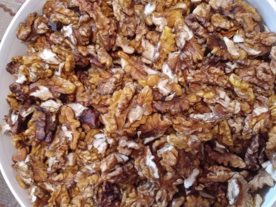 Орех грецкий ломаный