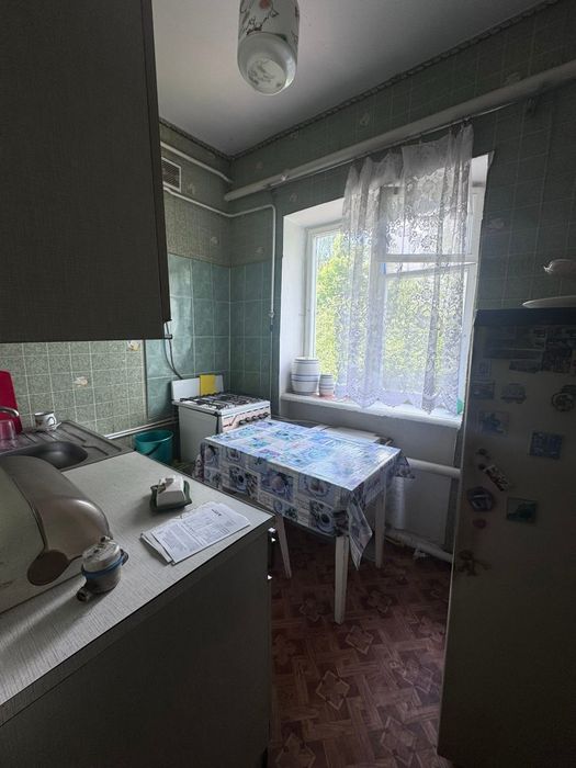 Продам двокімнатну квартиру
