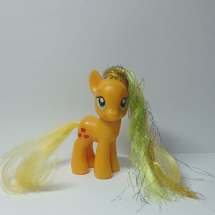 Поні Еплджек Rainbow Power