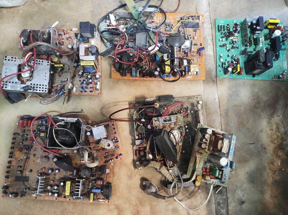 Плати з телевізорів - радіодеталі тв радіоплати відео