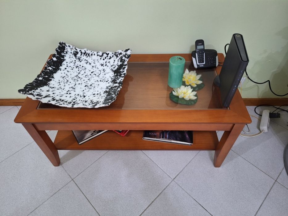 Mesa centro com vidro