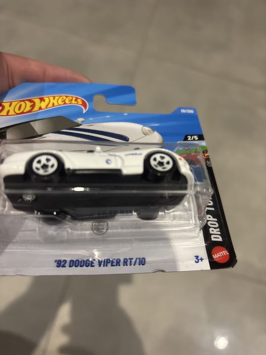 Hot Wheels 92 DODGE VIPER  RT/10