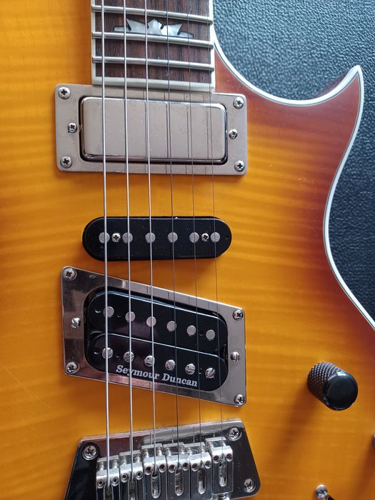 Guitarra Epiphone night hawk