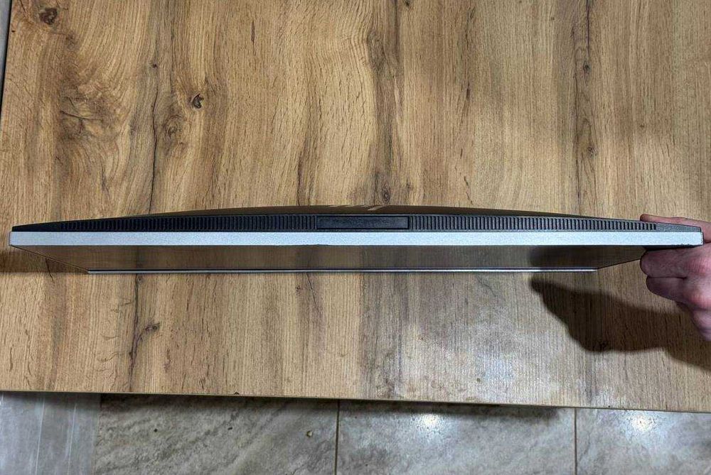 Монітор 24" HP E243d розбита матриця