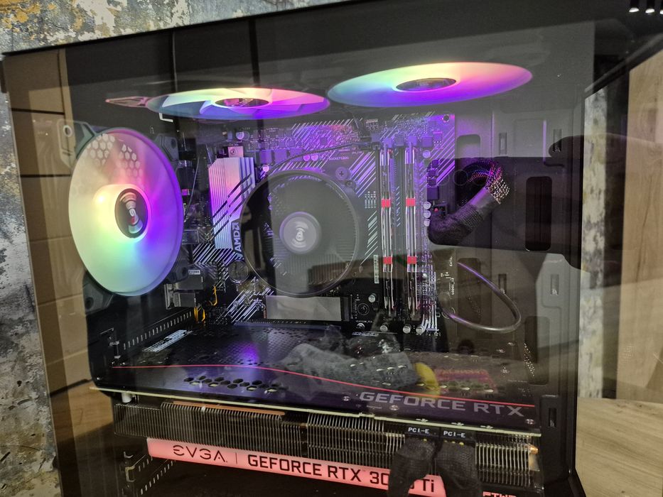 Komputer gamingowy ryzen 7 rtx 3070ti 16GB RAM