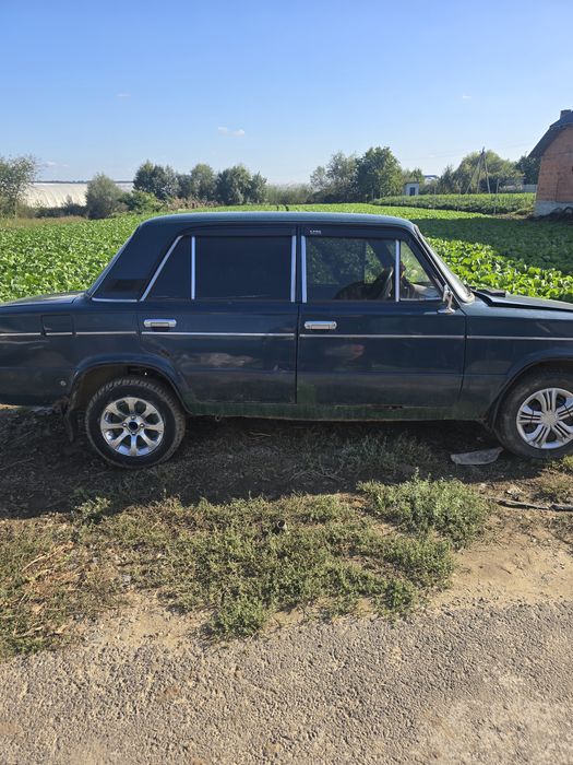 Ваз 2106 в  хорошому стані много чого поміняти на нове