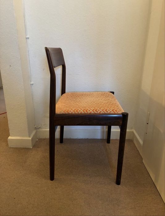 Seis cadeiras pau santo do Johannes Norgaard