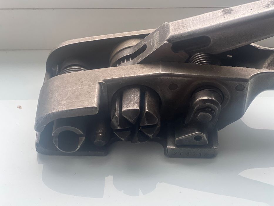 Натяжитель упаковочной ленты