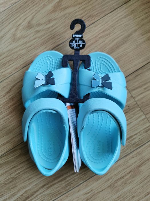 Sandały dziewczęce Crocs C9