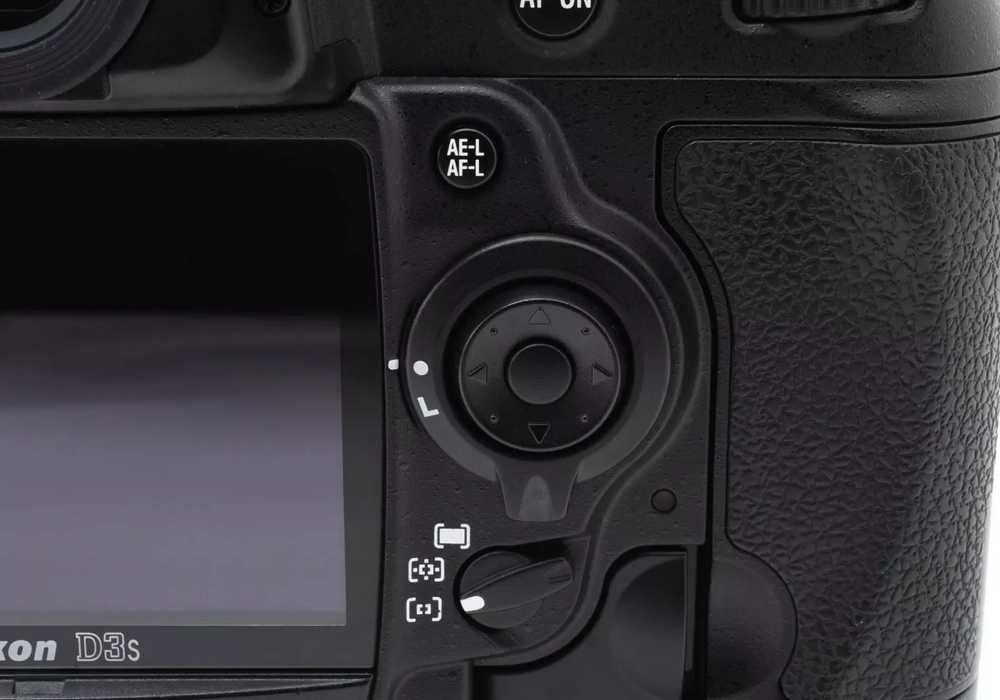 Nikon D3s пробіг 16740