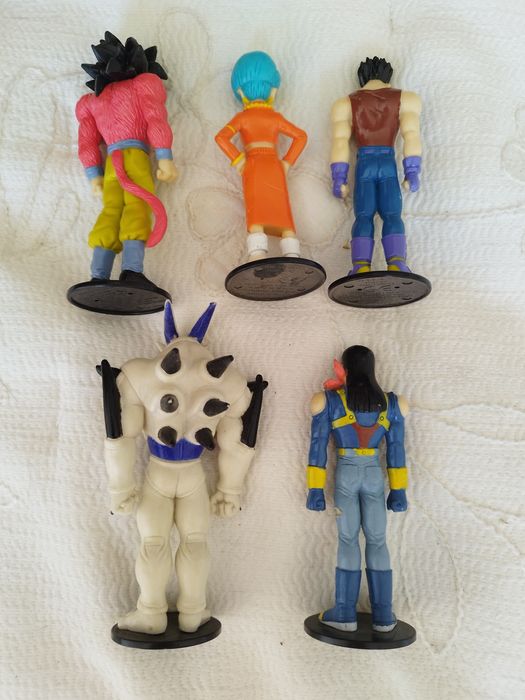 Vários figuras do Dragon Ball Z. Vejam os meus outros anúncios. Vendo