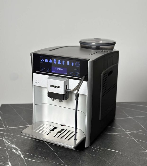 Кавоварка , кавомашина , кофеварка Siemens EQ.6 series 300/700