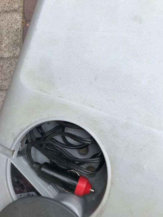 Lodówka turystyczna samochodowa