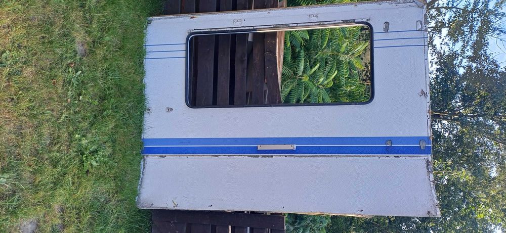 Ściana tył, bok, poszycie  Hobby przyczepa kempingowa