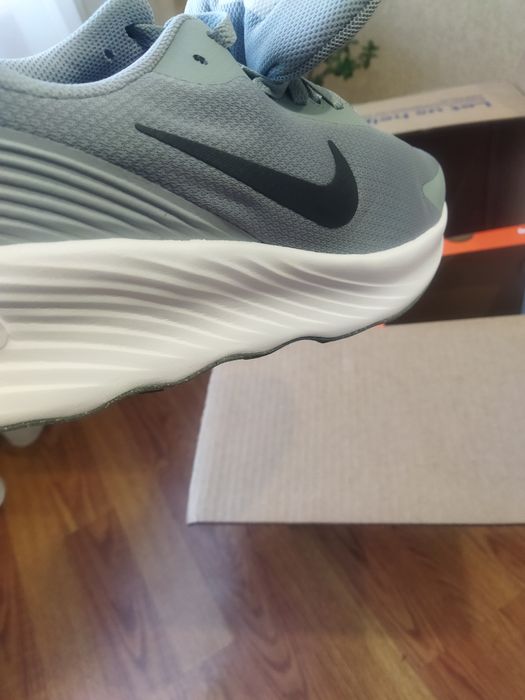 Продам кросівки Nike FV5285-003