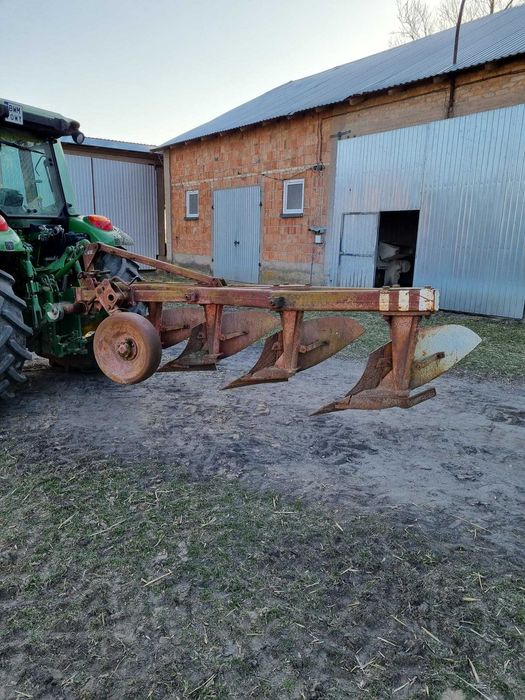 Pług zagonowy Unia 4 skibowy