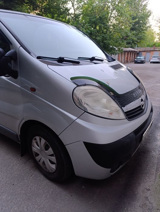 Продам микроавтобус Опель Виваро