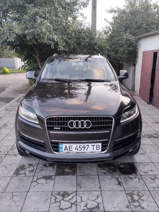 Продам AUDI Q7 в хорошому стані