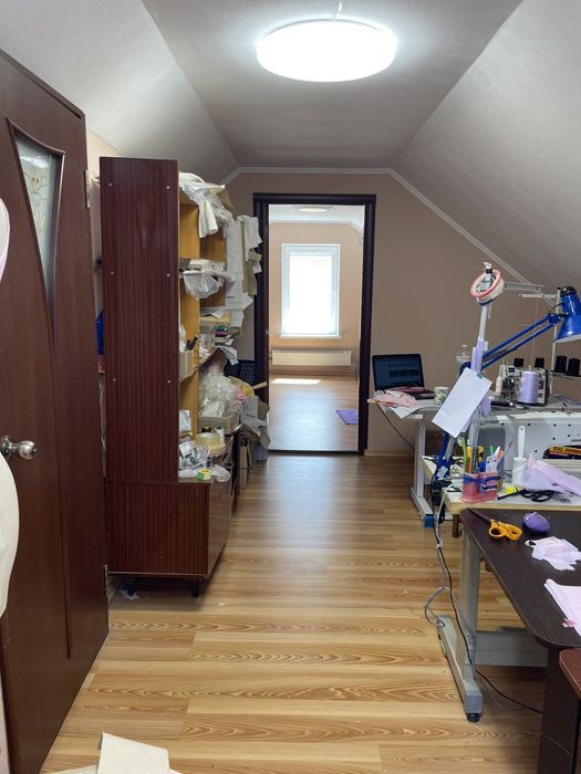 Будинок в Ірпені три поверхи для двох сімей.Готовий бізнес
